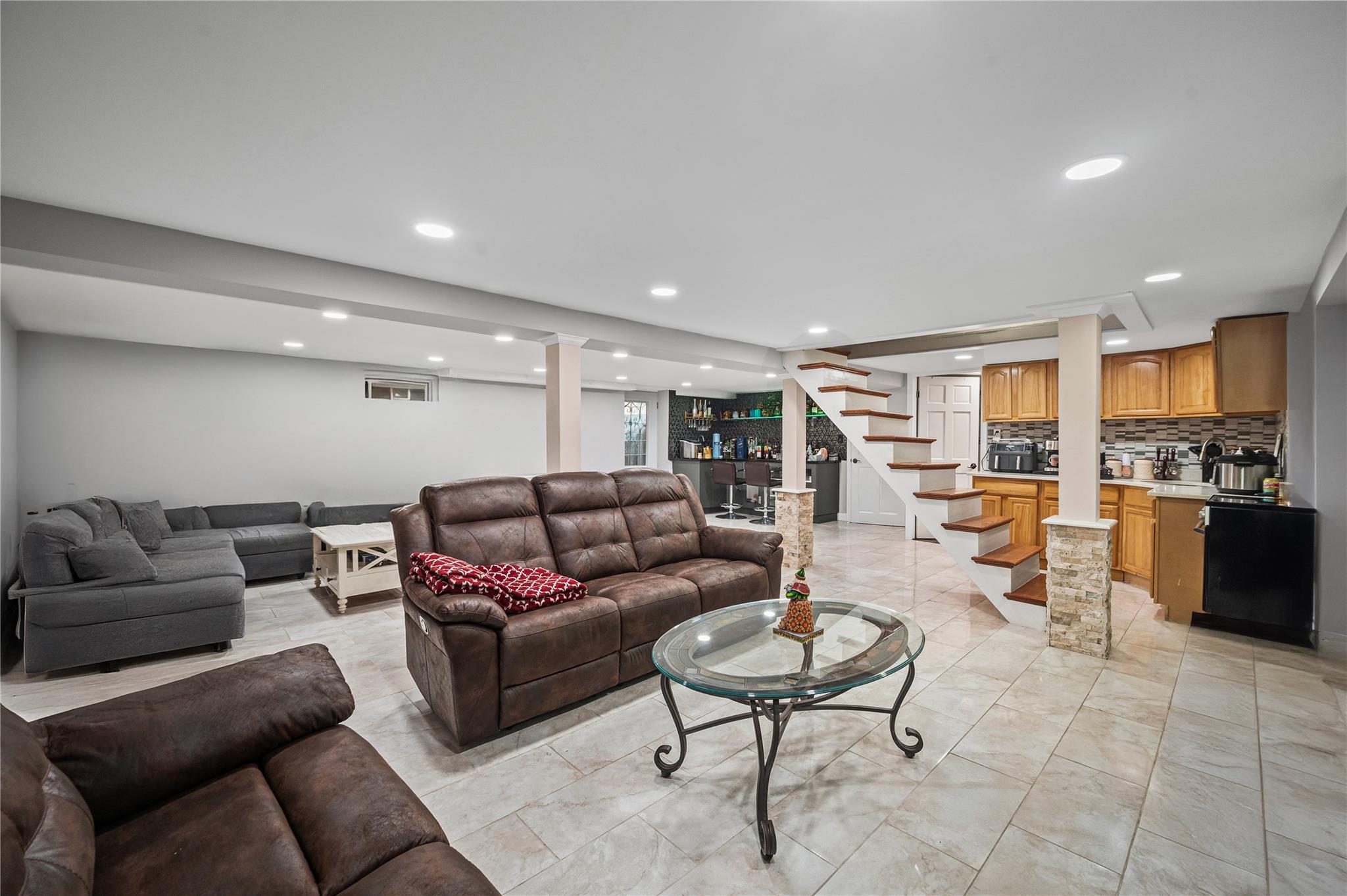 15 Salem Road, Hicksville, New York image 29
