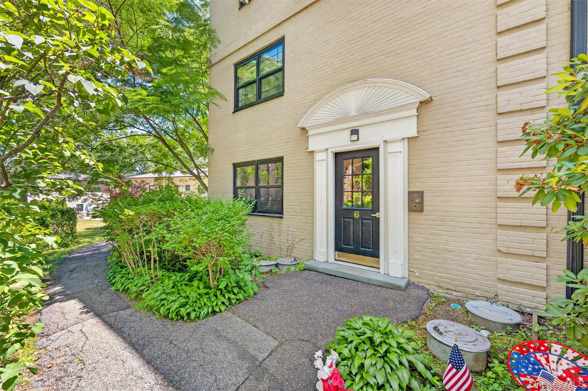 6 Manchester Road 2L