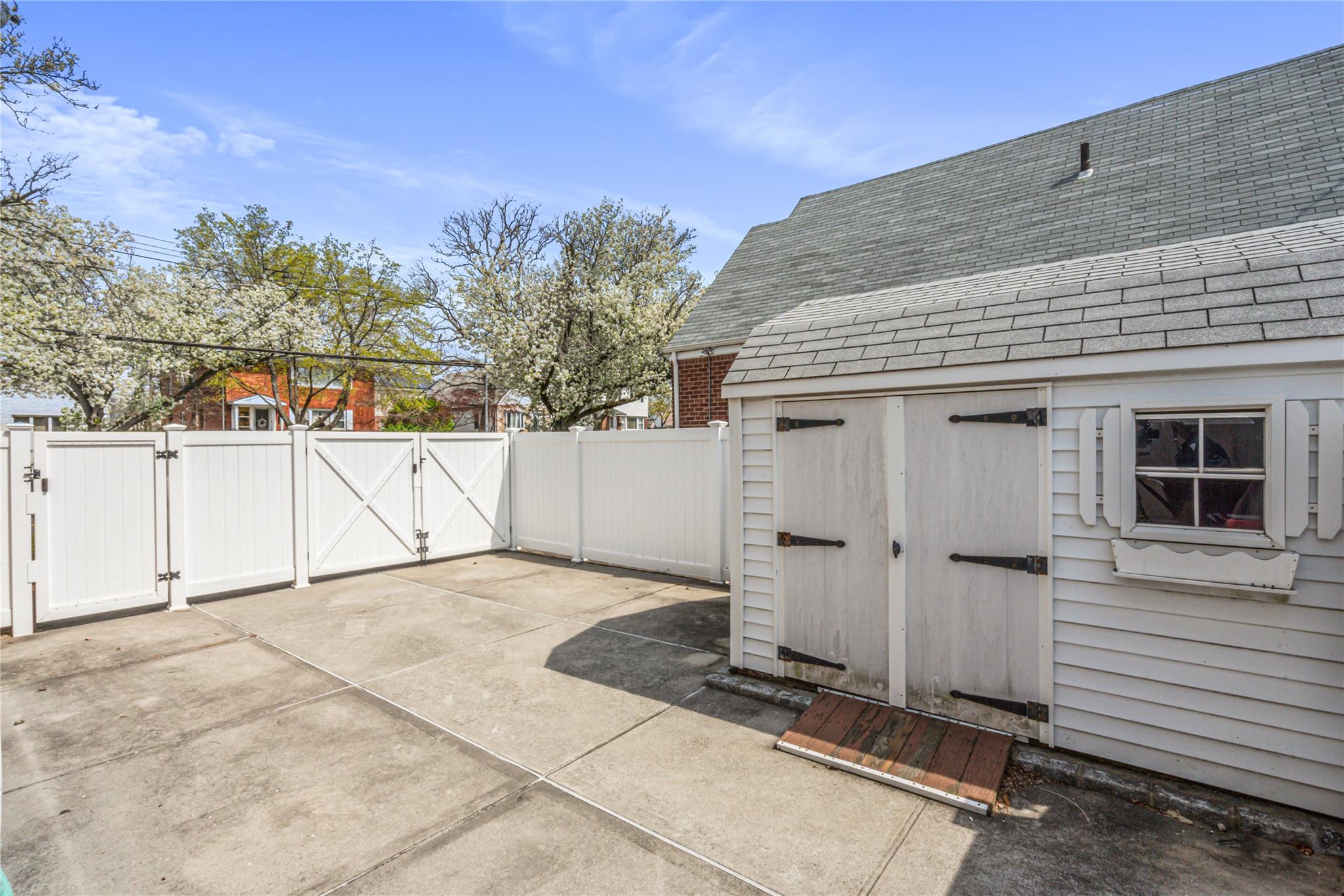 83-03 258th Street, Glen Oaks, New York image 14