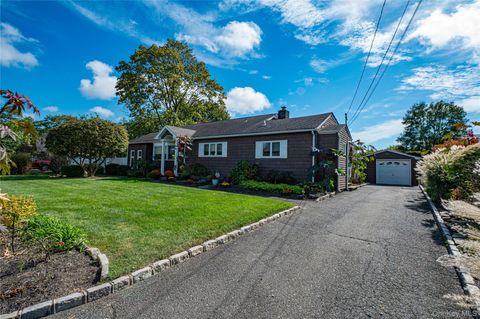 Photo of 60 White Street, North Babylon, NY 11703 (MLS # 923970)