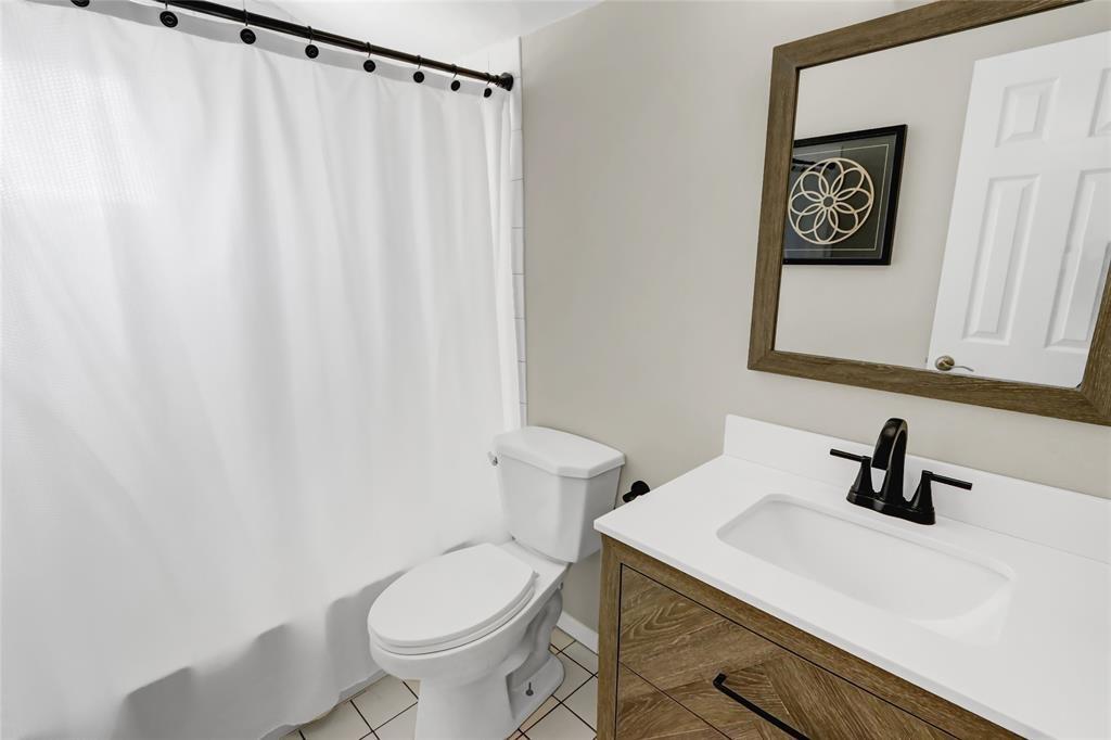 25 Ida Lane, North Babylon, New York image 23