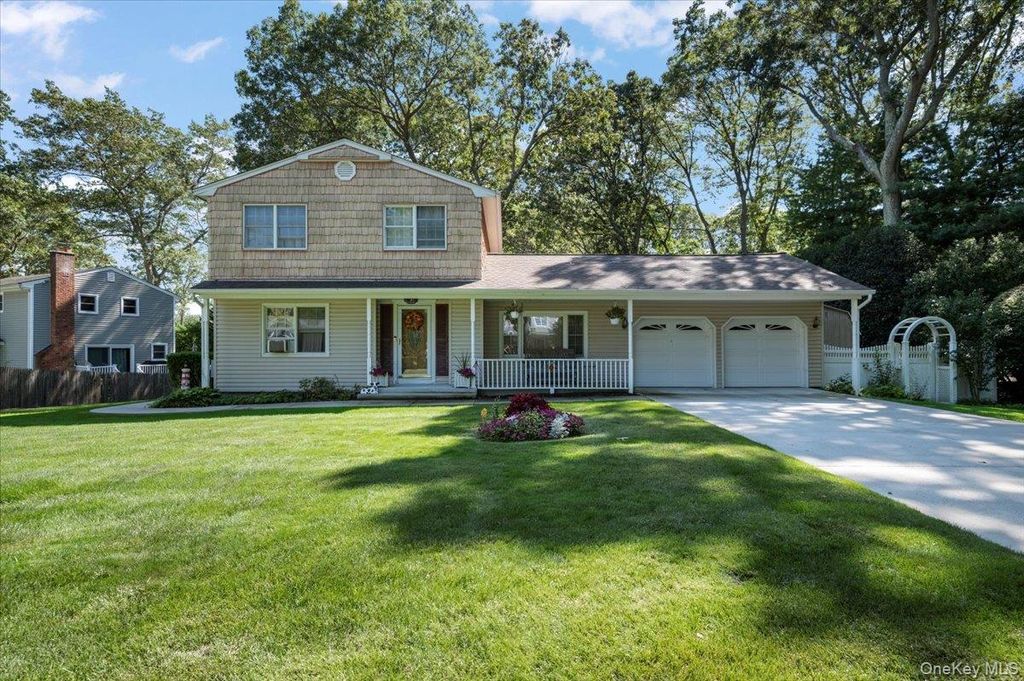 Photo of 4 Superior Street, Miller Place, NY 11764 (MLS # 989891)