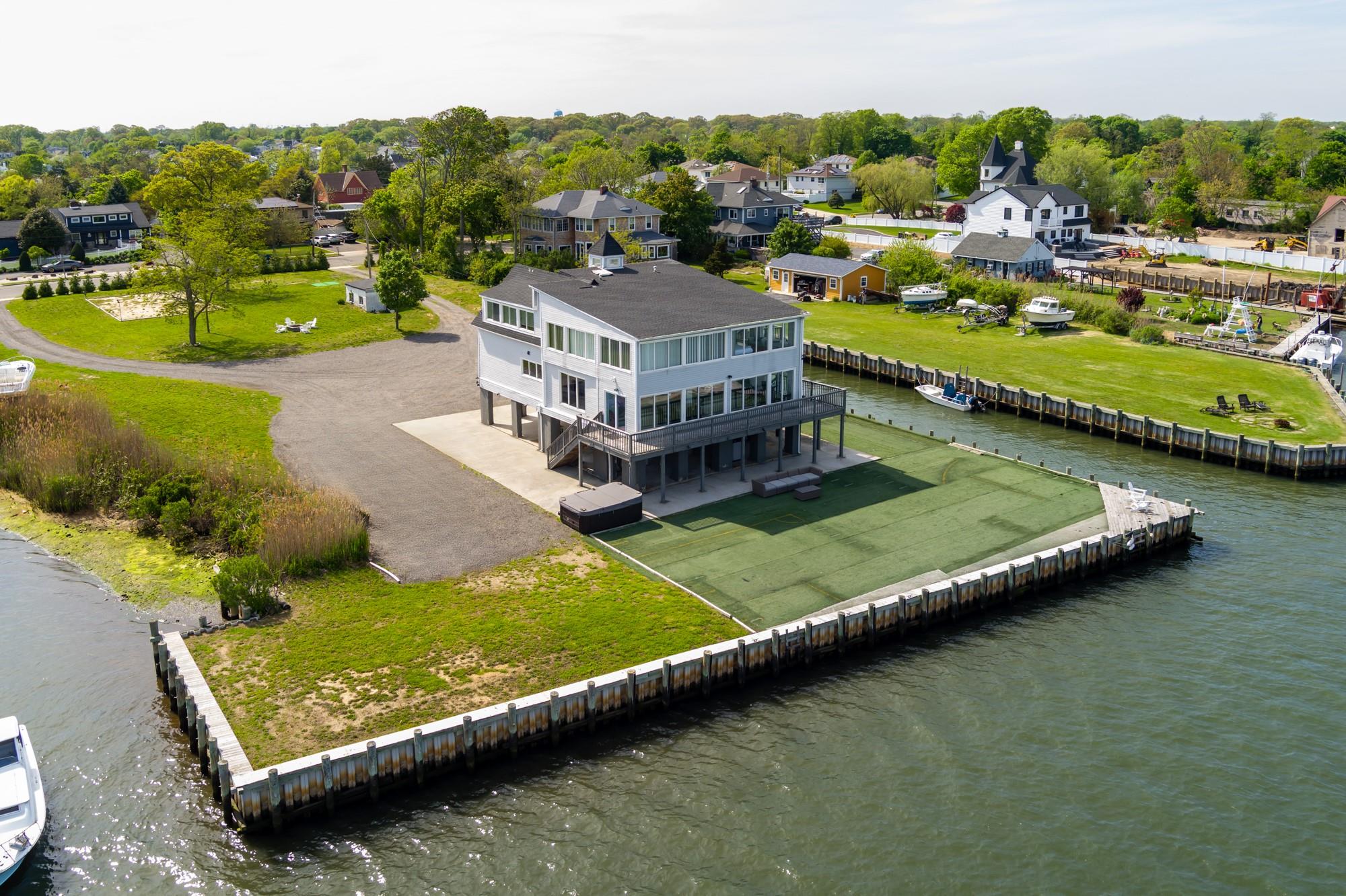 200 Lot B Clocks Boulevard, Massapequa, New York image 5