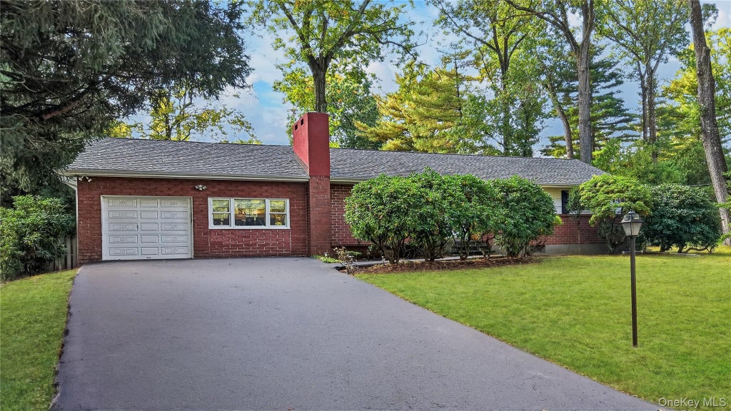 Photo of 35 Diane Drive, New City, NY 10956 (MLS # 1048446)