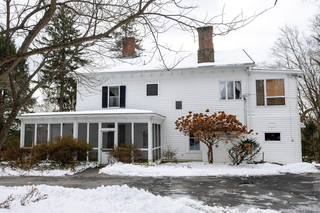 Photo of 819 Van Wagner Road, Poughkeepsie, NY 12601 (MLS # 948720)