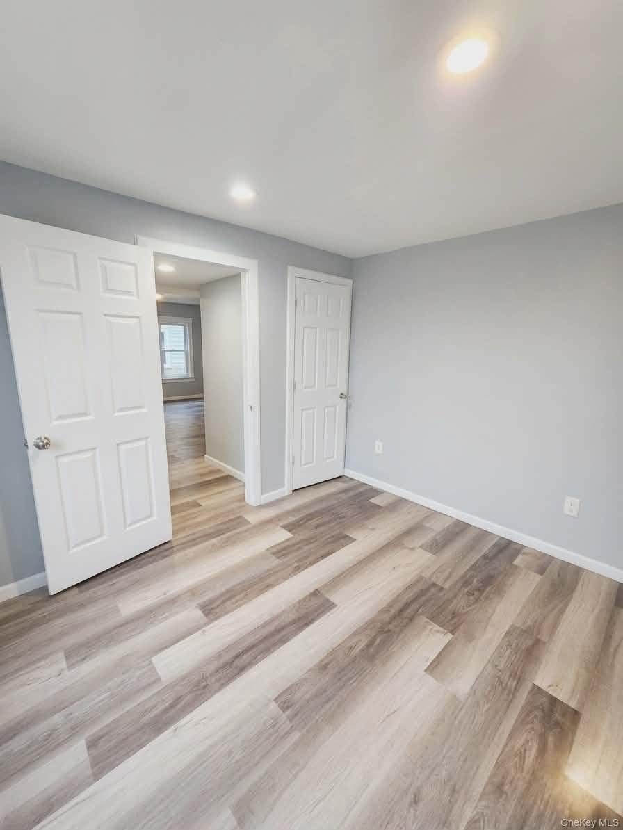 190 Conklin Avenue - Photo 4