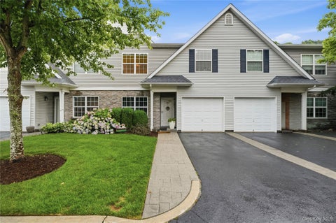 Condo For Sale - 260 Medea Way<br/> Suffolk County, Central Islip, NY 11722