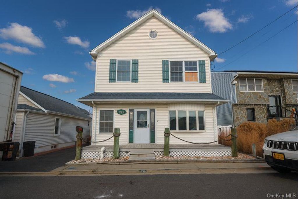 Photo of 138 Beach Avenue, Bellmore, NY 11710 (MLS # 943937)