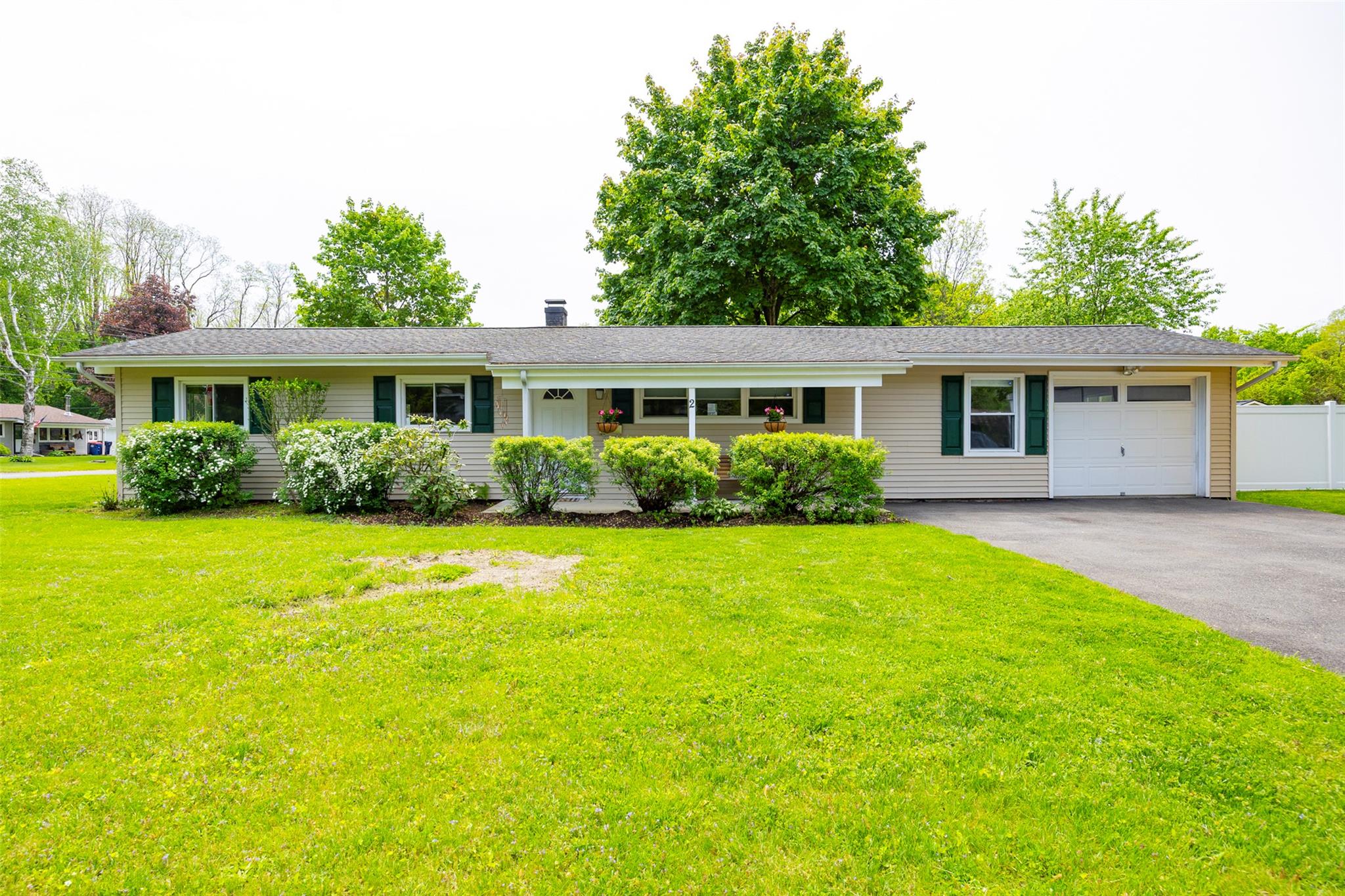 Princeton Street, Red Hook, New York - 3 Bedrooms  
1 Bathrooms  
7 Rooms - 