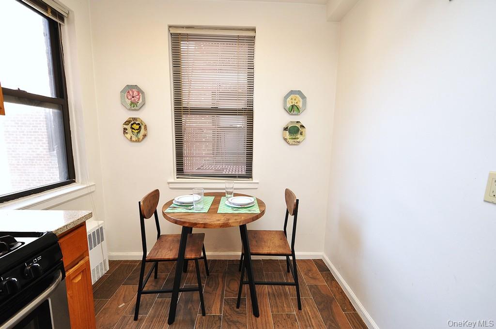 Scarsdale, New York 10583, United States, 1 Bedroom Bedrooms, ,1 BathroomBathrooms,Residential,Active,222542