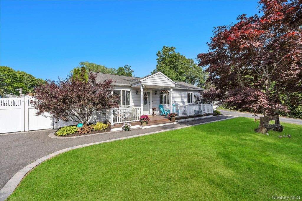 Photo of 115 Dahlia Drive, Mastic Beach, NY 11951 (MLS # 1017368)