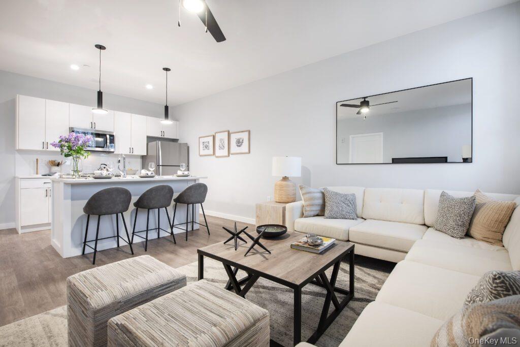 300 Carleton Avenue 7213