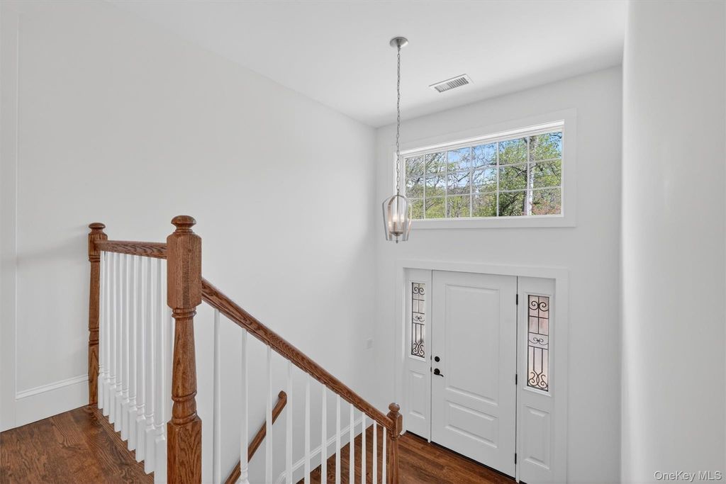 Photo of 23 Nordica Drive, Croton-on-Hudson, NY 10520 (MLS # 965933)