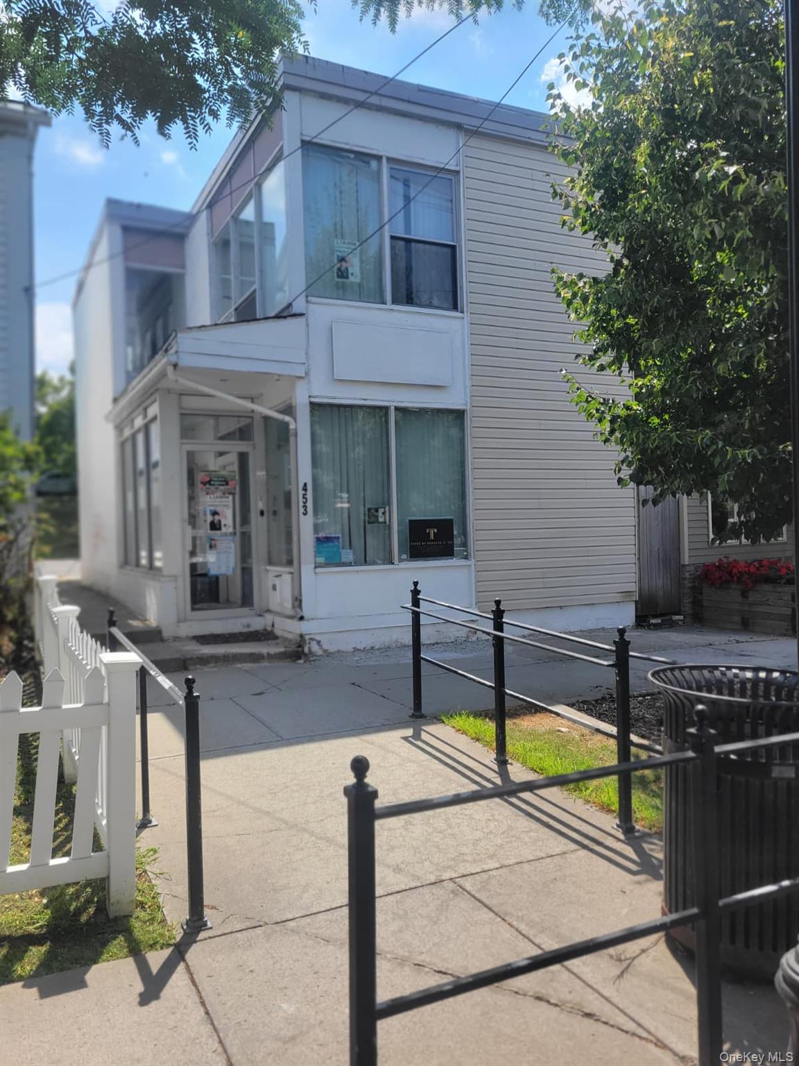 453 Broadway