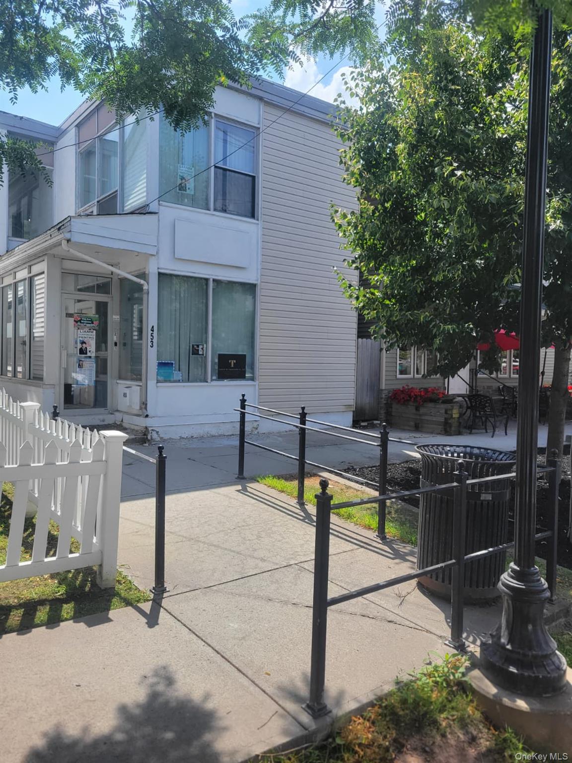 453 Broadway