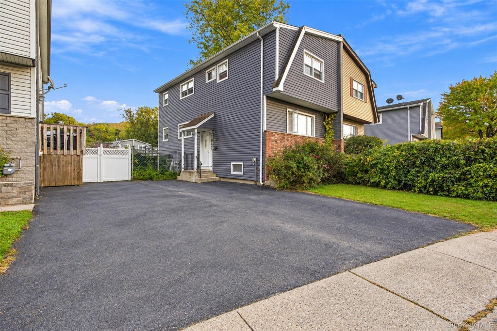 Photo of 26 Temple Lane, Suffern, NY 10901 (MLS # 1064004)