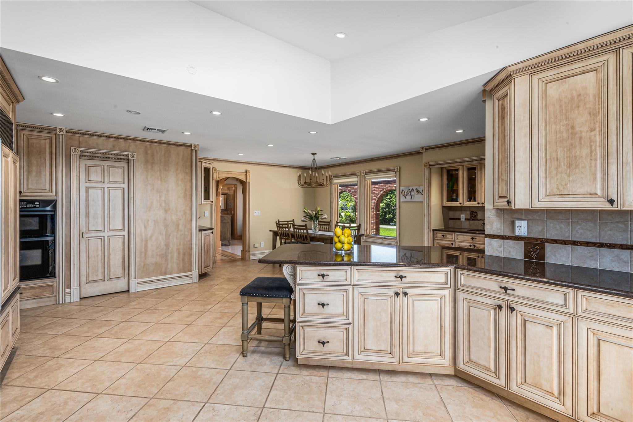 15 Post Lane, Bay Shore, New York image 17
