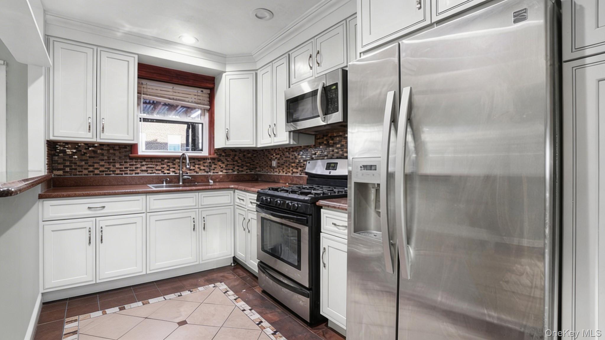 2524 Radcliff Avenue