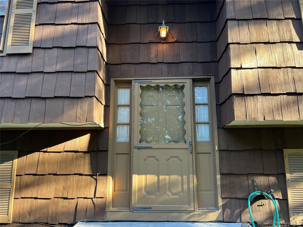 Photo of 15 Rick Lane, Cortlandt Manor, NY 10567 (MLS # 1063132)