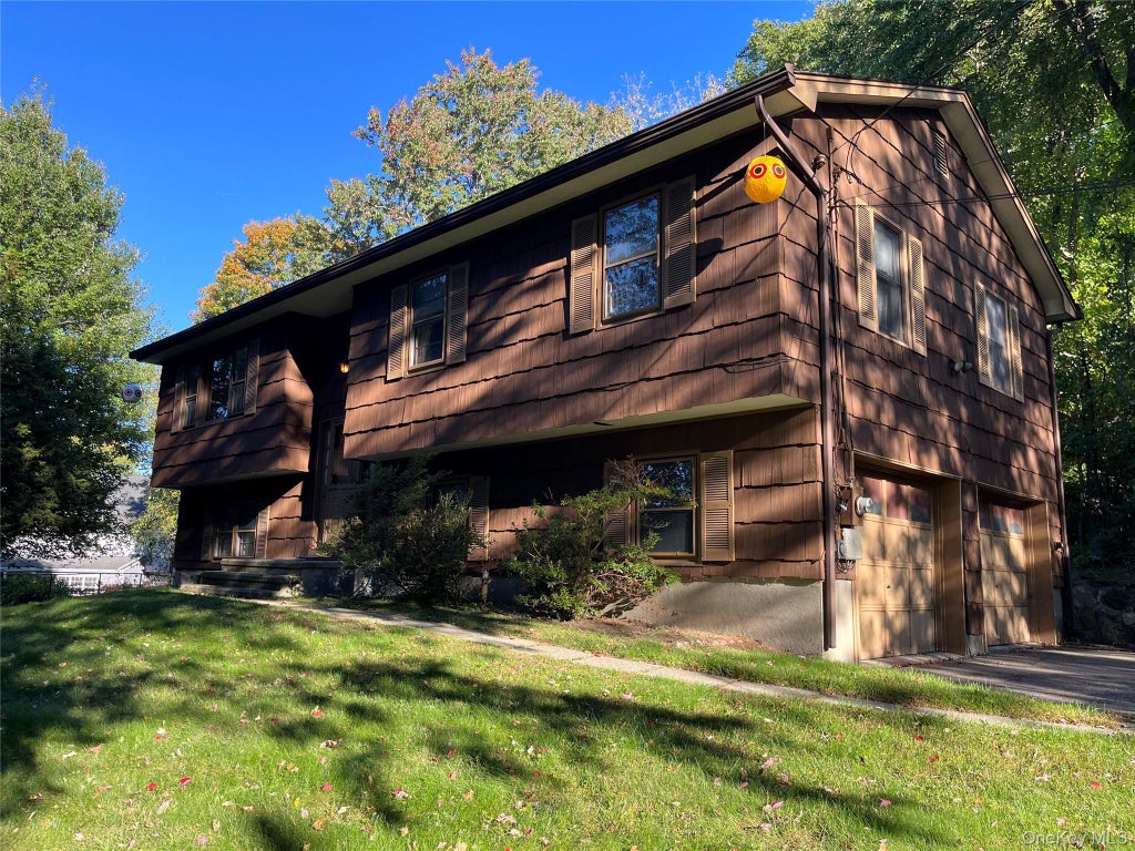 Photo of 15 Rick Lane, Cortlandt Manor, NY 10567 (MLS # 1063132)