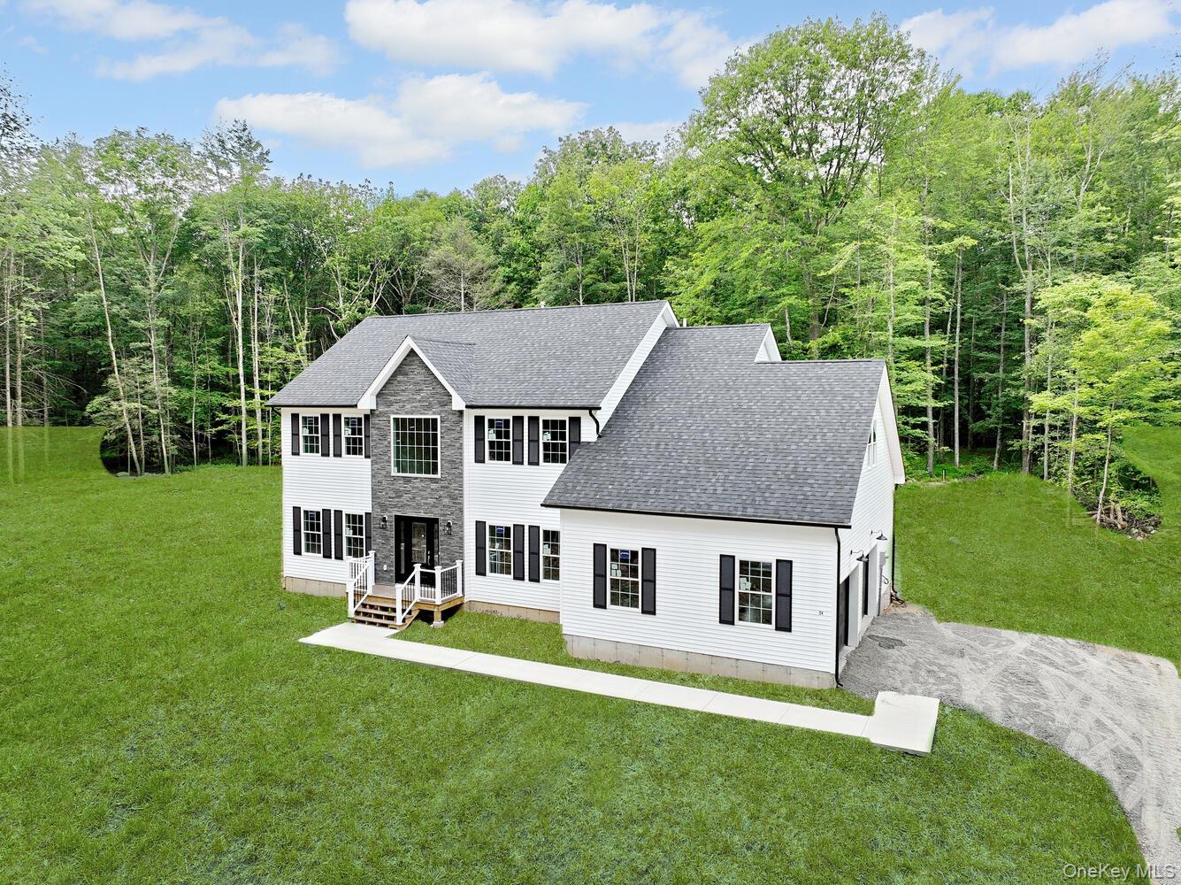 24 Forest Hills Lane