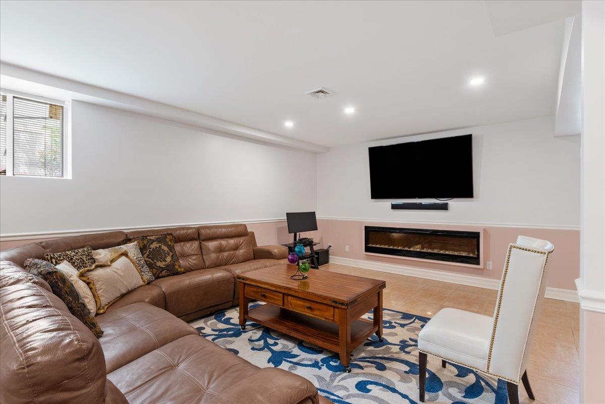 157-03 9th Avenue, Beechhurst, New York image 37