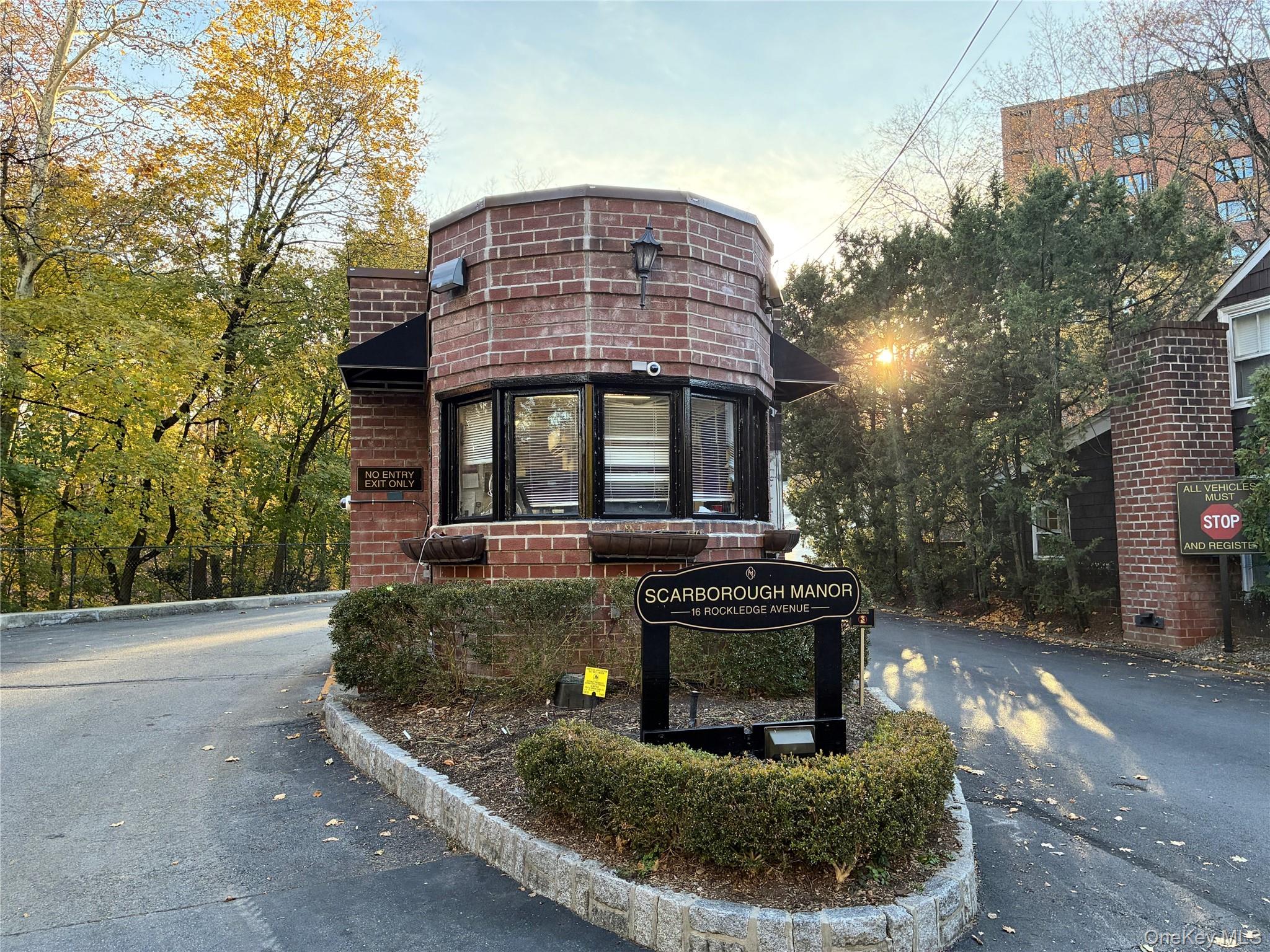 16 Rockledge Avenue 6D-2