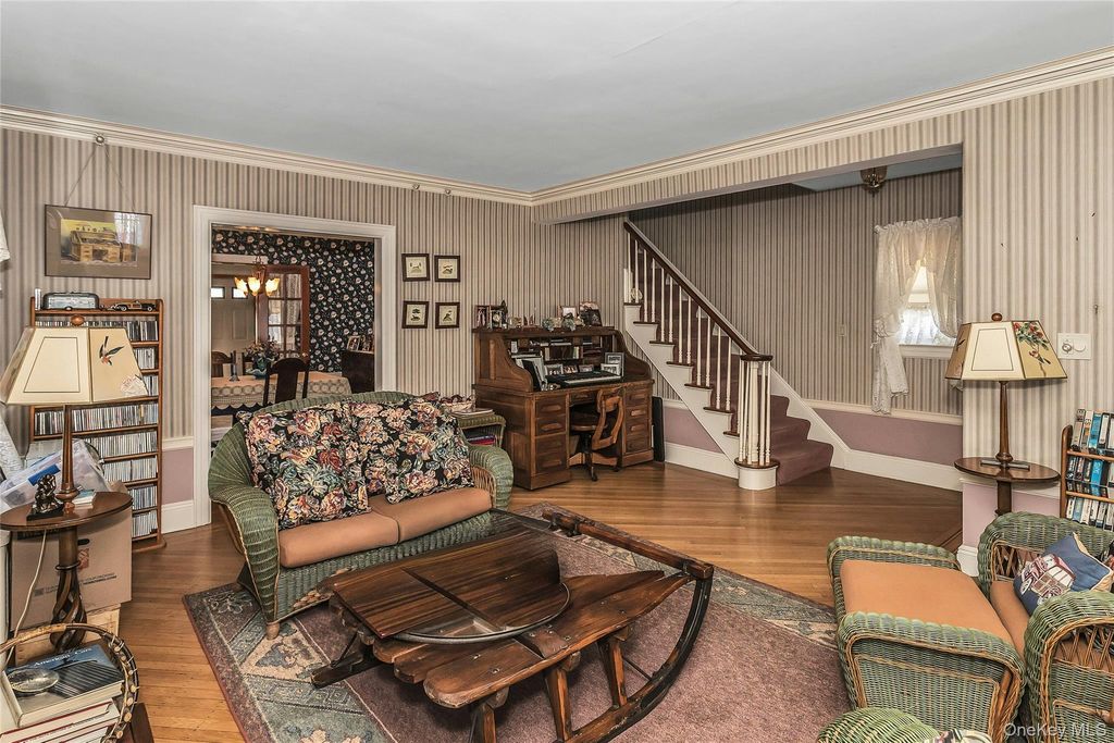 Photo of 8 3rd Place, Garden City, NY 11530 (MLS # 952204)