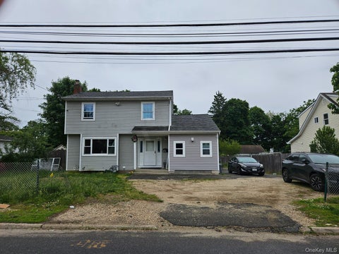 Apartment For Rent - 19 W 11 Street St<br/> Huntington Station, NY 11746