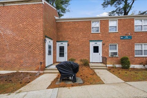 186 Pine Wood 56 Hartsdale NY 10530