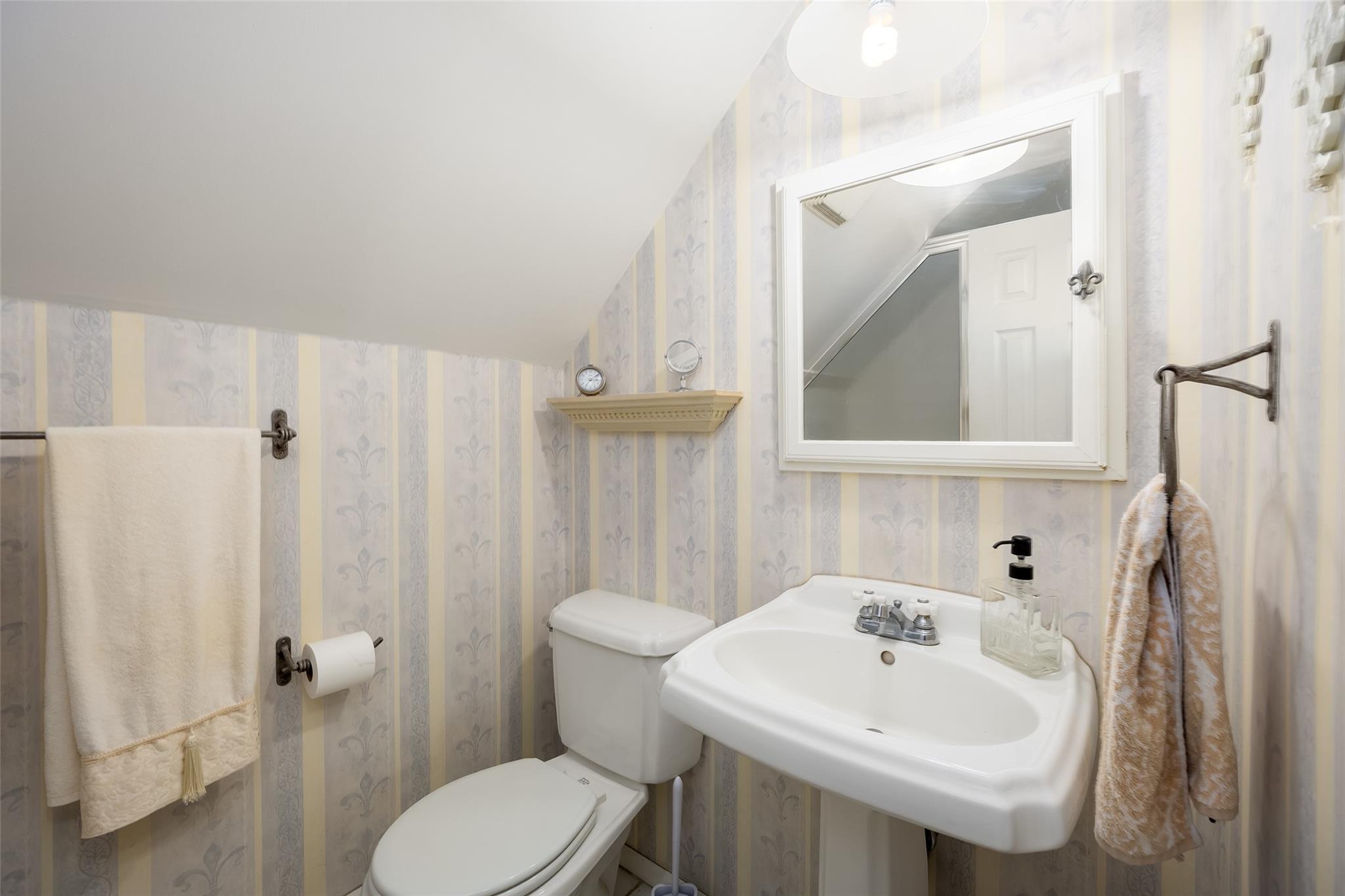 5 Seward Lane, Stony Brook, New York image 18