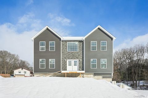 Homes For Sale - 10 Vargas (aka 70 Jessup Ln) Circle<br/> Stony Point, NY 10980