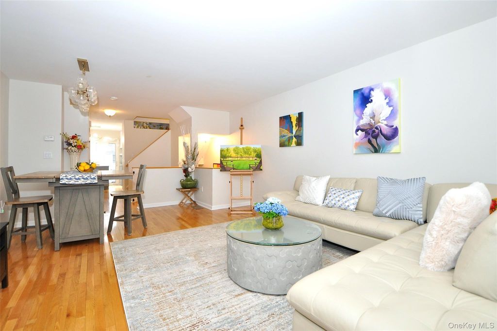 Photo of 102 Crystal Hill Drive, Pomona, NY 10970 (MLS # 952075)