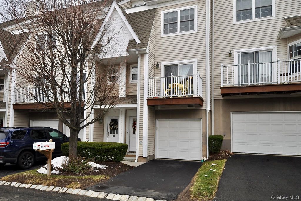 Photo of 102 Crystal Hill Drive, Pomona, NY 10970 (MLS # 952075)