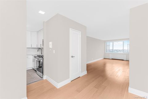 Homes For Sale - 3333 Henry Hudson Parkway #18C<br/> Bronx, NY 10463