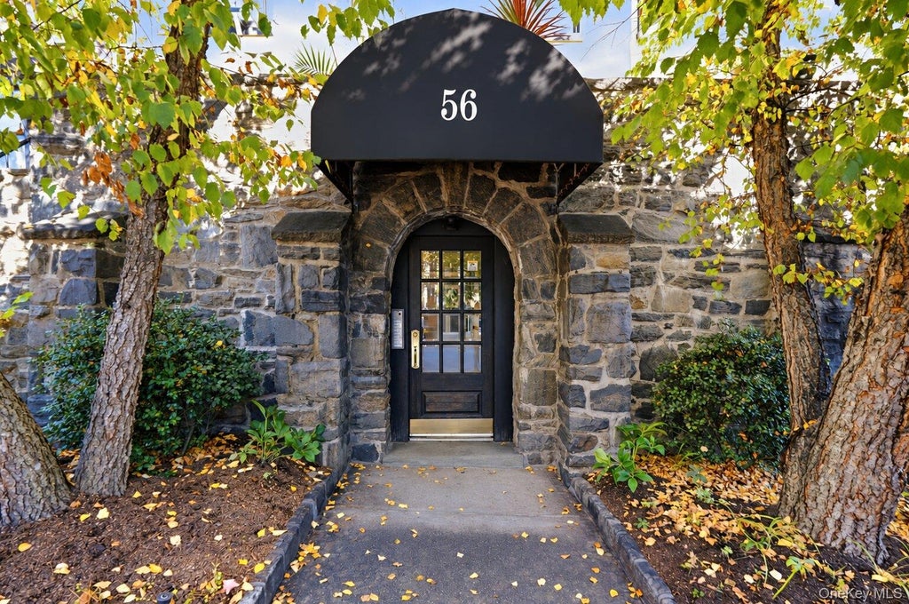 Photo of 56 Pondfield Road W #2A, Bronxville, NY 10708 (MLS # 1064046)