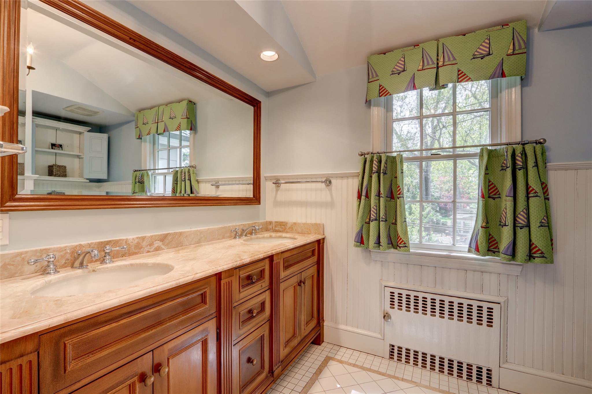 16 Warwick Road, Rockville Centre, New York image 18