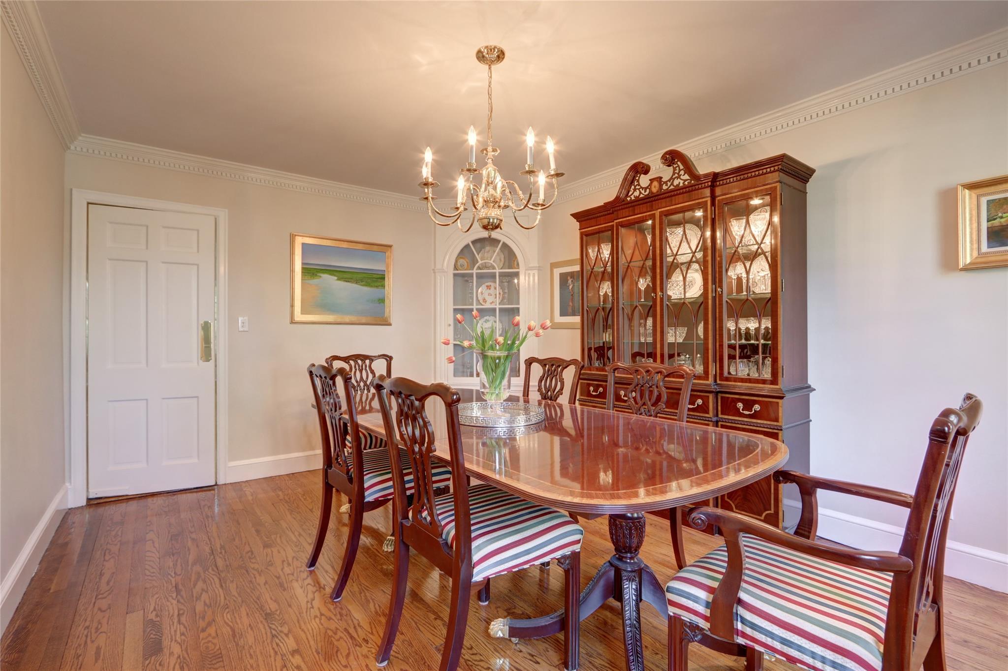 16 Warwick Road, Rockville Centre, New York image 4