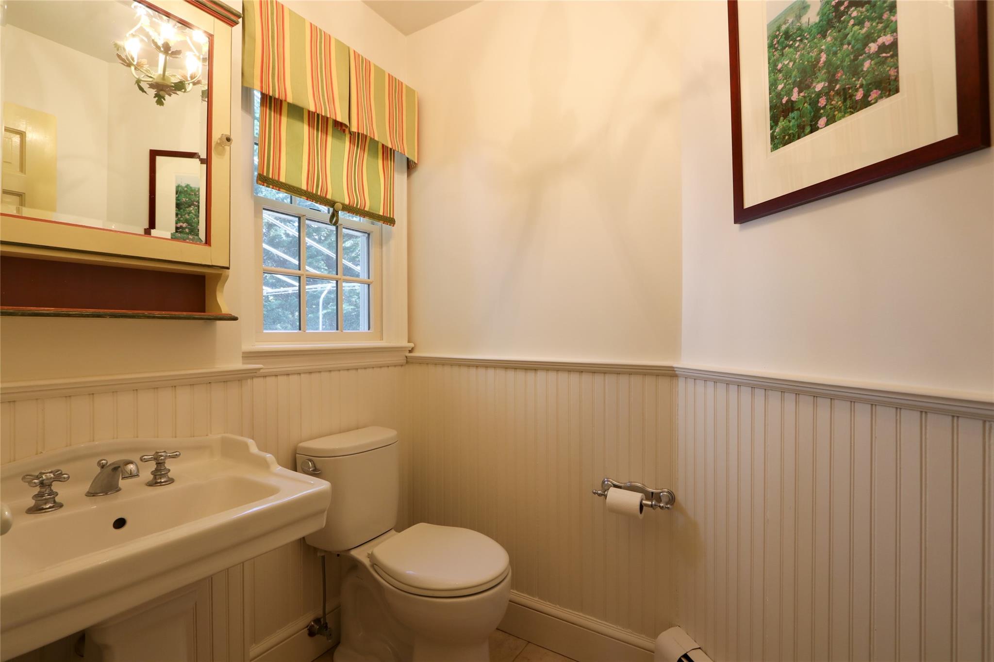 16 Warwick Road, Rockville Centre, New York image 12