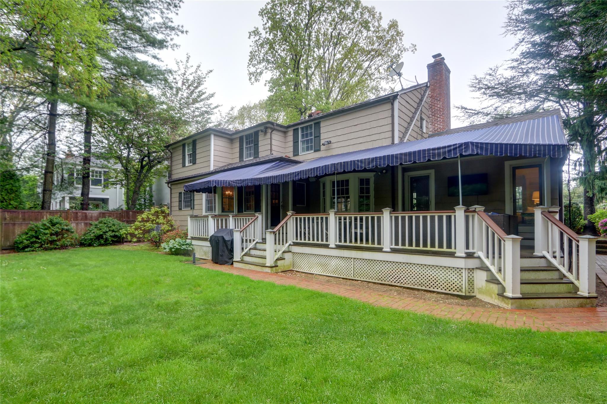 16 Warwick Road, Rockville Centre, New York image 23