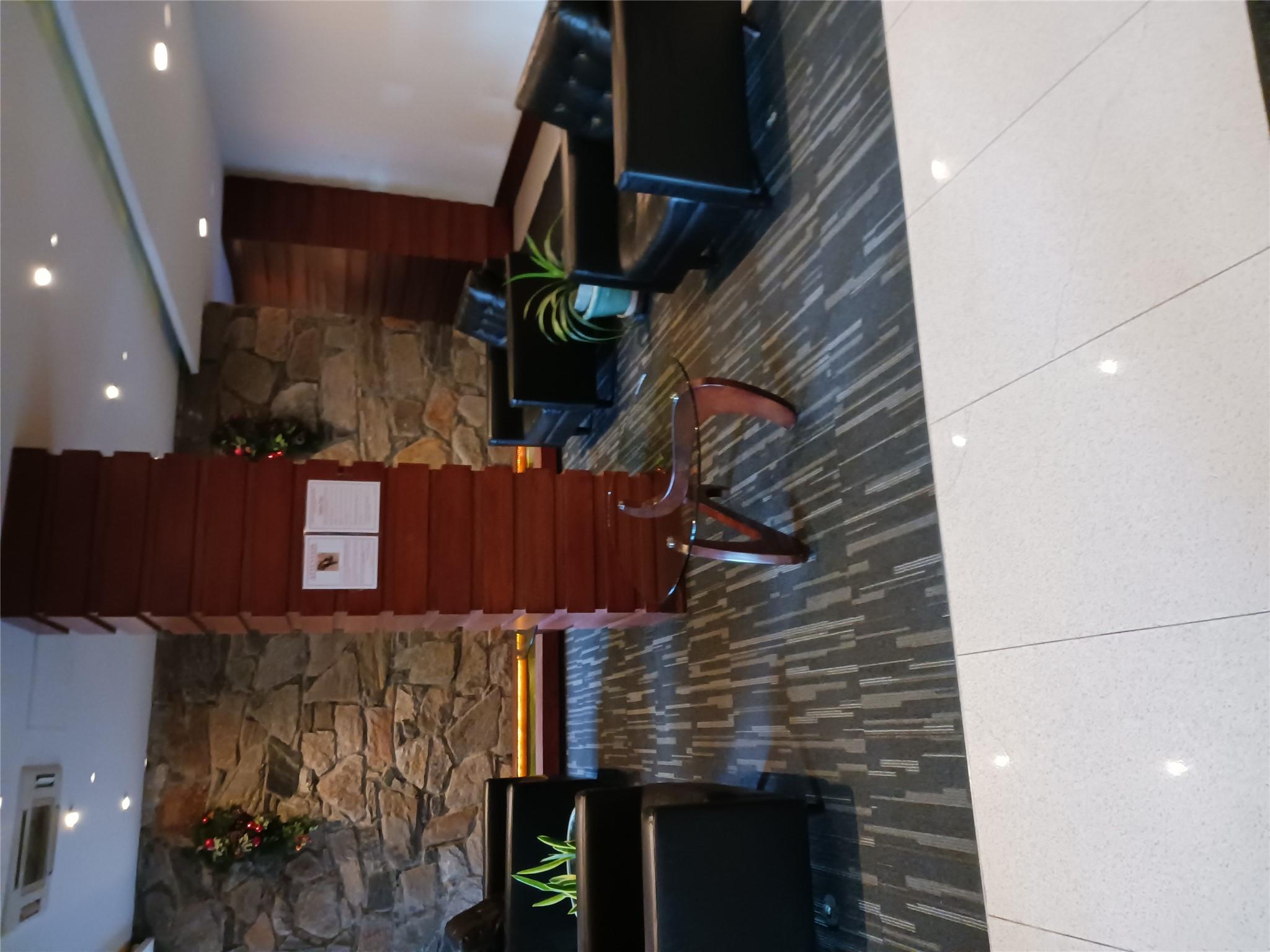 51st Avenue 5 H, Elmhurst, Queens, NY - 1 Bedrooms  
1 Bathrooms  
5 Rooms - 
