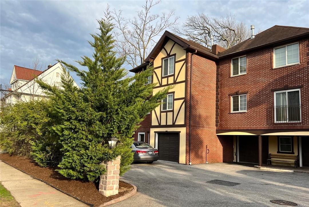 Rental Property at Crosby Place, New Rochelle, New York - Bedrooms: 3 
Bathrooms: 3  - $5,000 MO.