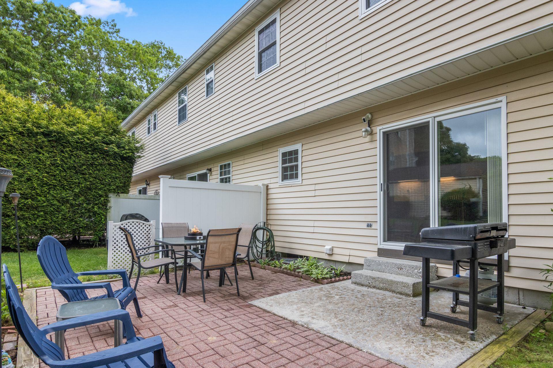 12 Franklin Commons, Yaphank, New York image 24