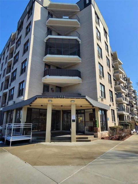 1874 Pelham Parkway S 3B Bronx NY 10461