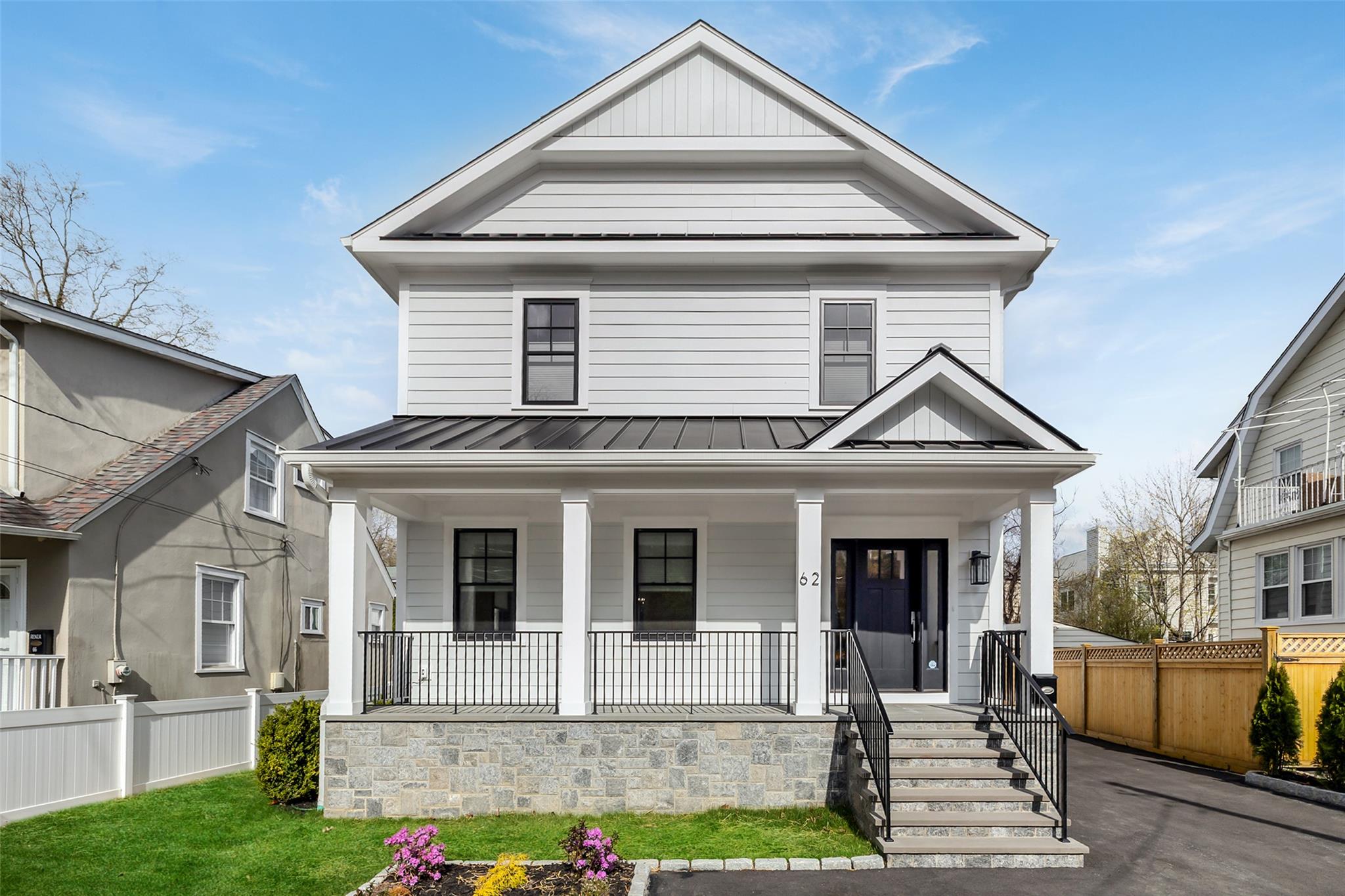 Cedar Place, Rye, New York - 4 Bedrooms  
5 Bathrooms  
8 Rooms - 
