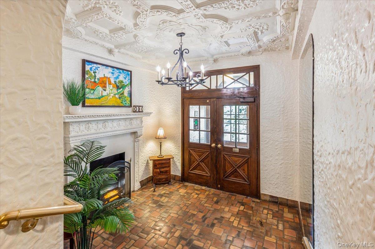 17 N Chatsworth Avenue 3L