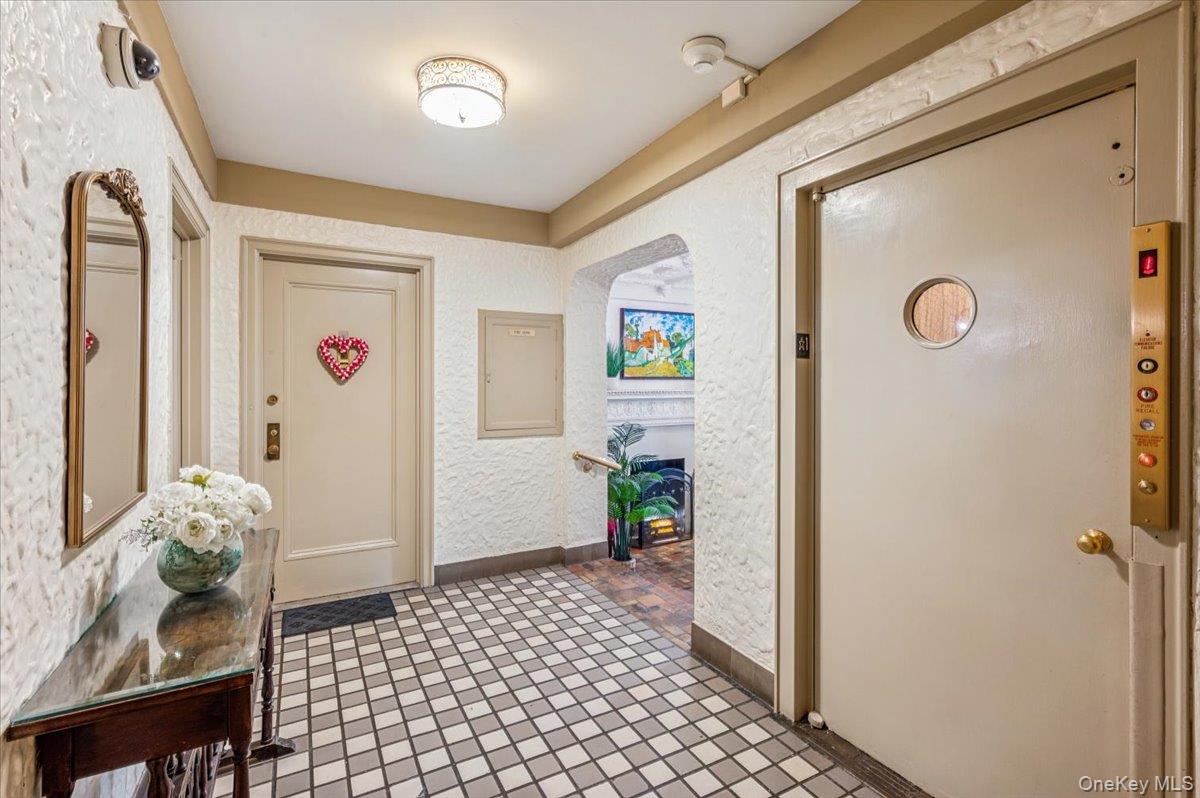 17 N Chatsworth Avenue 3L