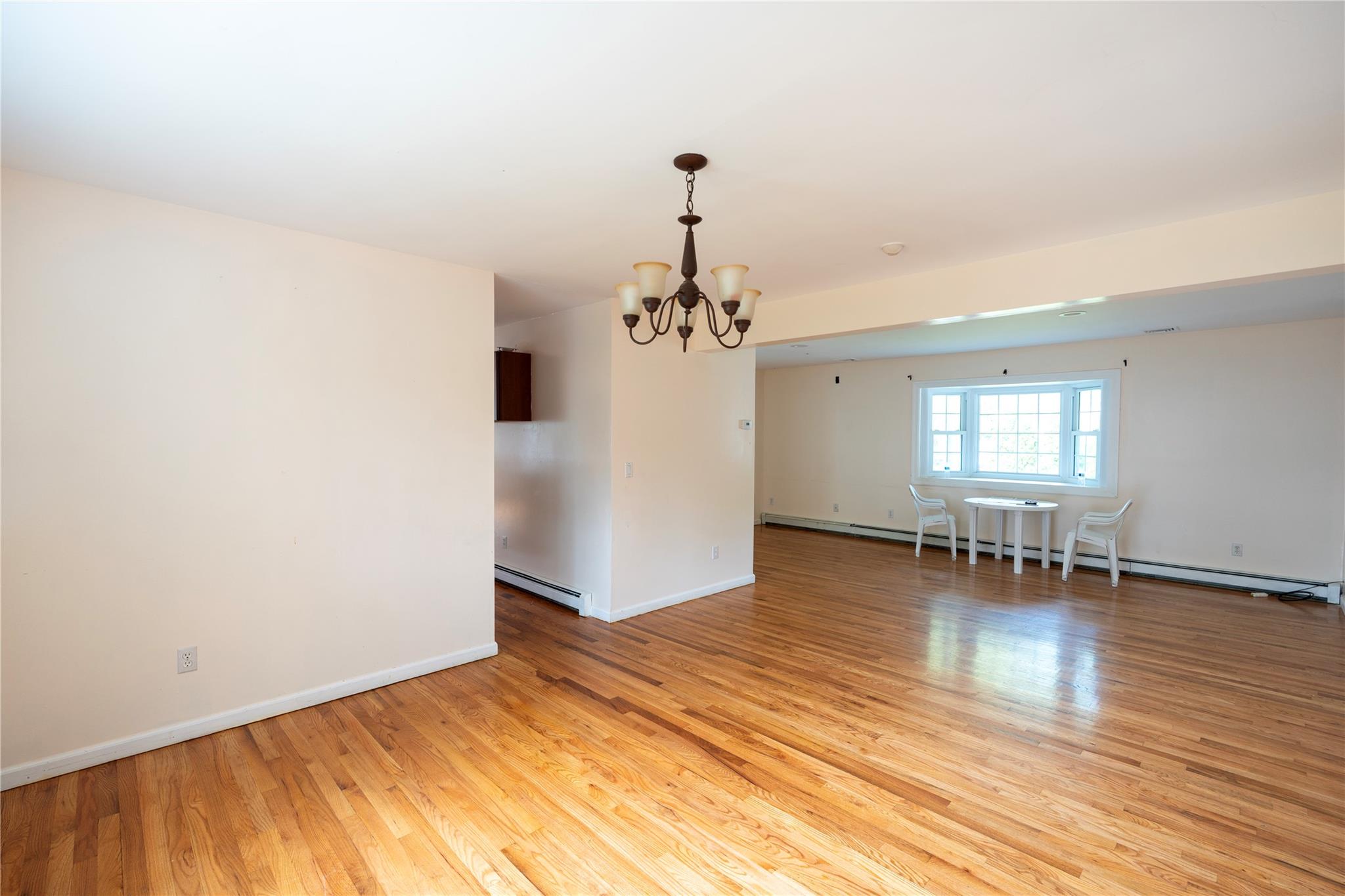 21 Pine Cone Street, Middle Island, New York image 3