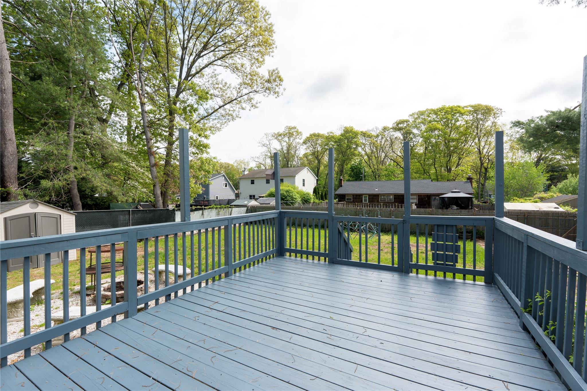 21 Pine Cone Street, Middle Island, New York image 7