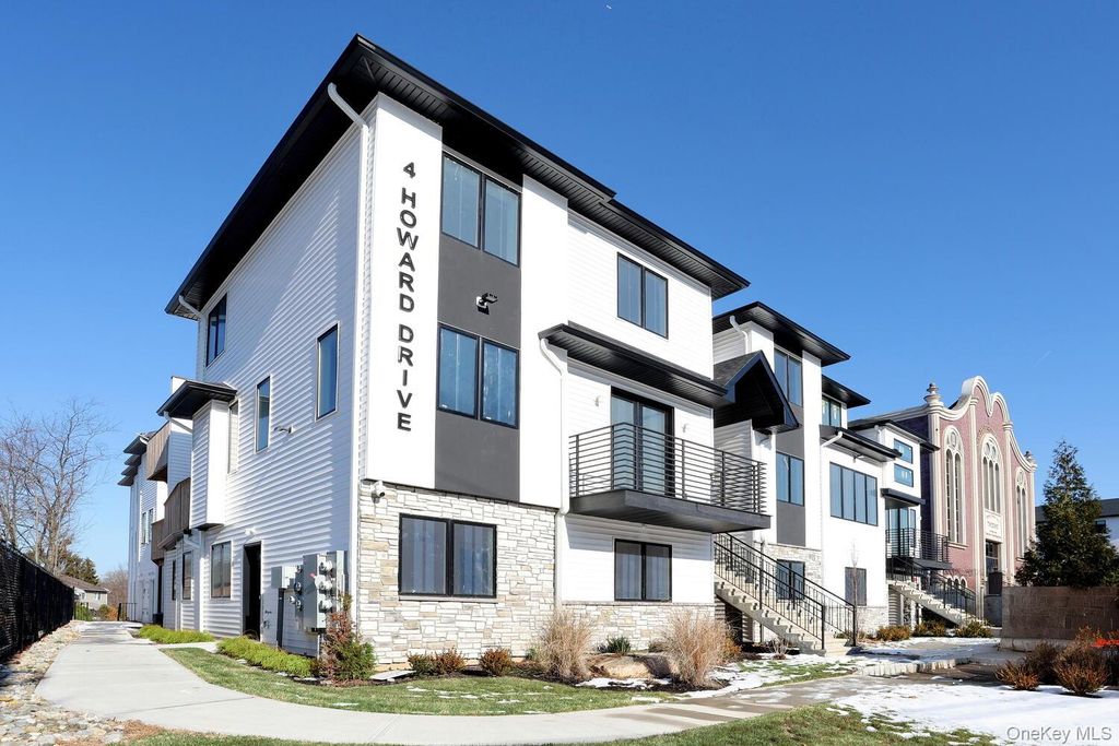 Photo of 4 Howard Drive #213, Spring Valley, NY 10977 (MLS # 946796)